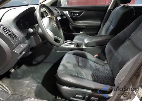 2016 Nissan Altima 2.5 z USA, uszkodzony, nr VIN 1N4AL3AP1GN319807